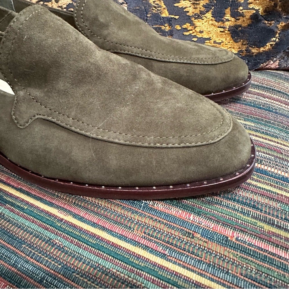 Vince Camuto “Cretinian” Olive Green Suede Loafers – 8.5 - Picture 2 of 12